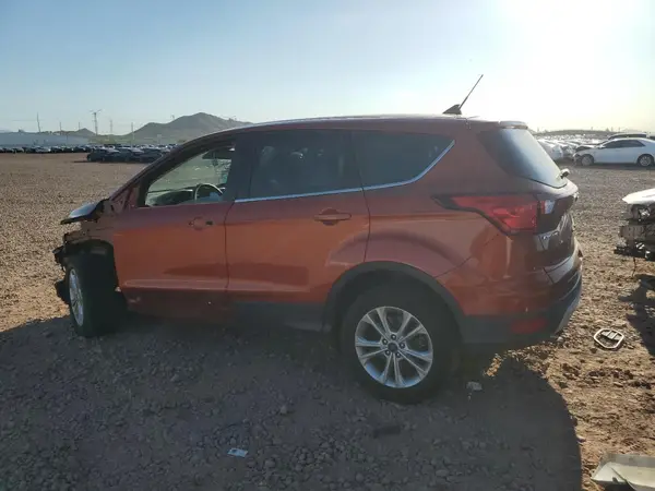 1FMCU0GD8KUB05578 2019 FORD ESCAPE - Image 2
