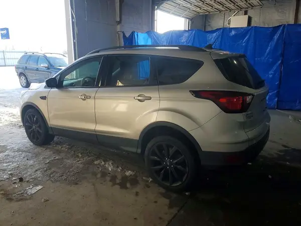 1FMCU0GD8KUB10134 2019 FORD ESCAPE - Image 2