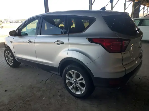 1FMCU0GD8KUB13163 2019 FORD ESCAPE - Image 2