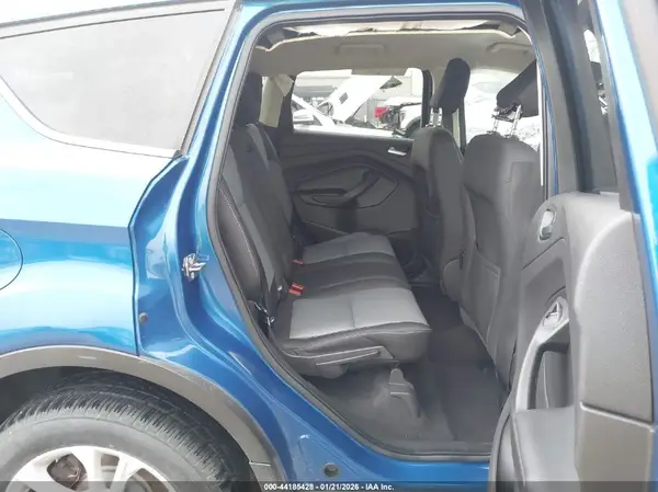 1FMCU0GD8KUB15558 2019 FORD ESCAPE - Image 8
