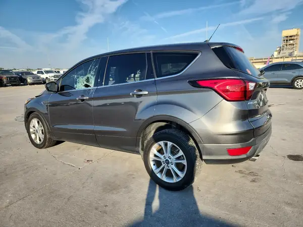 1FMCU0GD8KUB20663 2019 FORD ESCAPE - Image 2