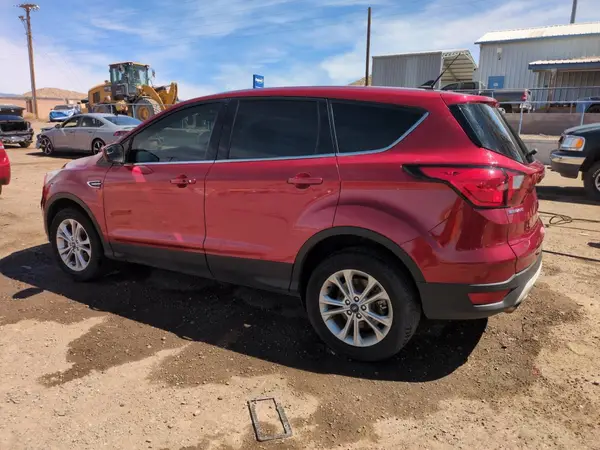1FMCU0GD8KUB32845 2019 FORD ESCAPE - Image 2