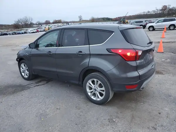 1FMCU0GD8KUB50763 2019 FORD ESCAPE - Image 2