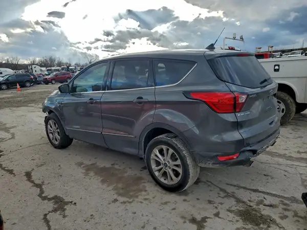 1FMCU0GD8KUB58152 2019 FORD ESCAPE - Image 2