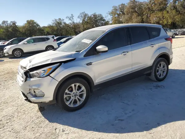 1FMCU0GD8KUC19905 2019 FORD ESCAPE - Image 1