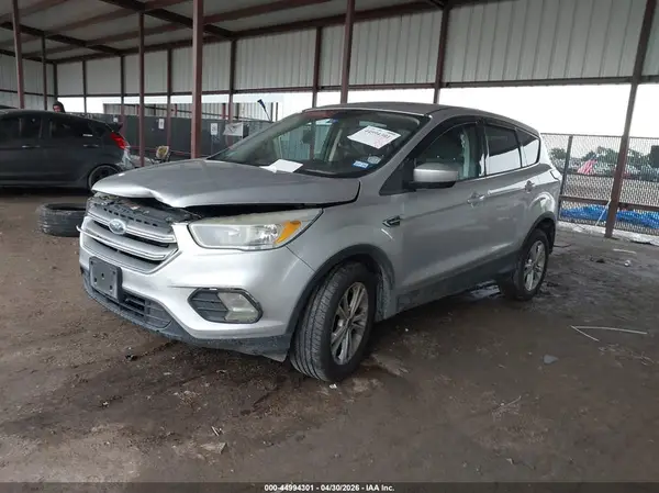 1FMCU0GD9HUA02985 2017 FORD ESCAPE - Image 2
