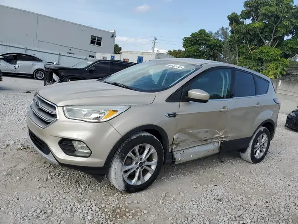 1FMCU0GD9HUA19687 2017 FORD ESCAPE - Image 1