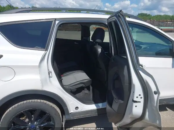 1FMCU0GD9HUA48901 2017 FORD ESCAPE - Image 8