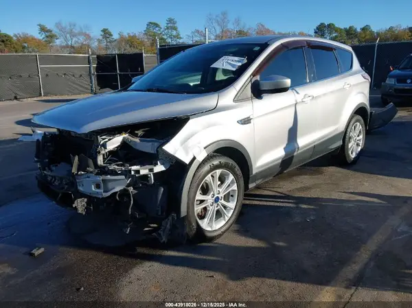 1FMCU0GD9HUA53306 2017 FORD ESCAPE - Image 2