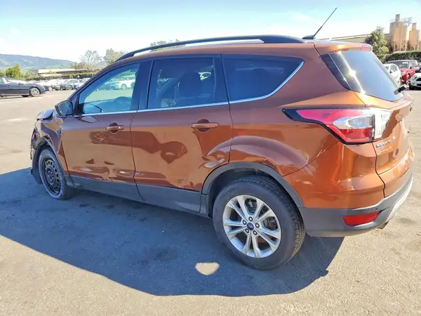 1FMCU0GD9HUB05081 2017 FORD ESCAPE - Image 2