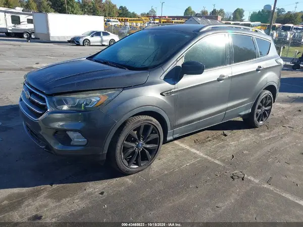 1FMCU0GD9HUB14069 2017 FORD ESCAPE - Image 2