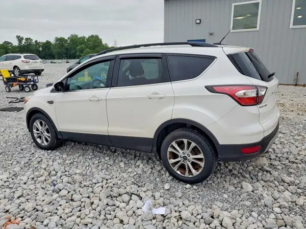 1FMCU0GD9HUB40123 2017 FORD ESCAPE - Image 2