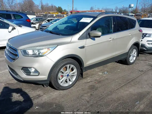 1FMCU0GD9HUB56581 2017 FORD ESCAPE - Image 2