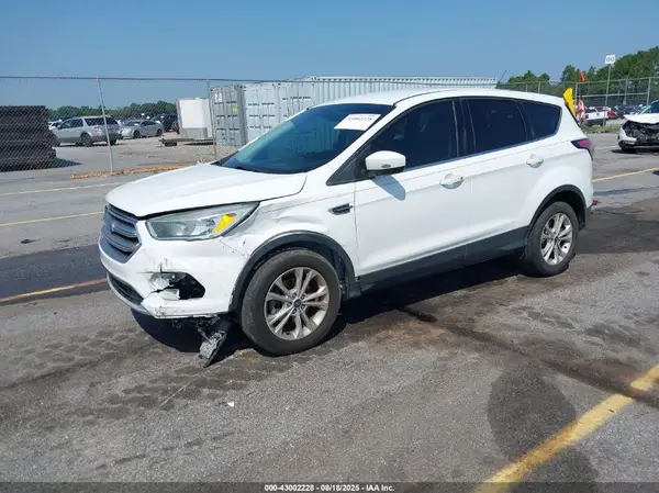 1FMCU0GD9HUB73199 2017 FORD ESCAPE - Image 2