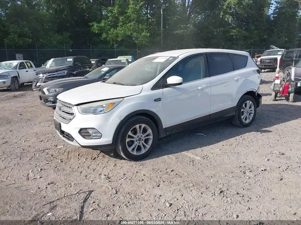 1FMCU0GD9HUC04550 2017 FORD ESCAPE - Image 2