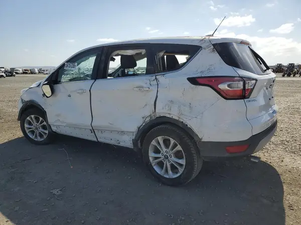 1FMCU0GD9HUC22465 2017 FORD ESCAPE - Image 2