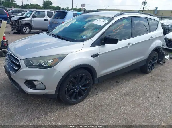 1FMCU0GD9HUC33952 2017 FORD ESCAPE - Image 2