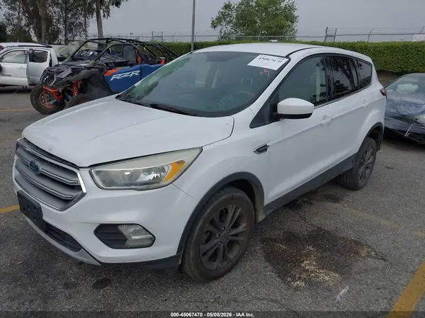 1FMCU0GD9HUC34843 2017 FORD ESCAPE - Image 2
