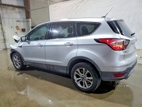 1FMCU0GD9HUC39329 2017 FORD ESCAPE - Image 2