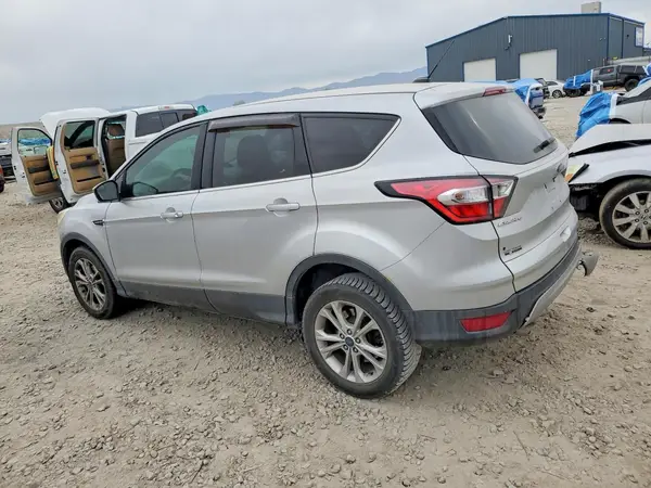 1FMCU0GD9HUC44000 2017 FORD ESCAPE - Image 2