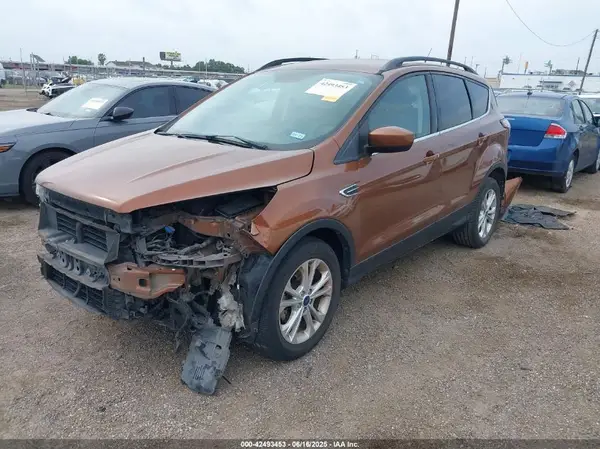1FMCU0GD9HUC52100 2017 FORD ESCAPE - Image 2