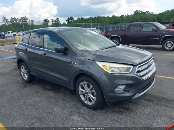 1FMCU0GD9HUC72010 2017 FORD ESCAPE - Image 1