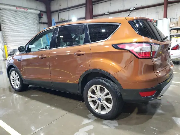 1FMCU0GD9HUD08343 2017 FORD ESCAPE - Image 2