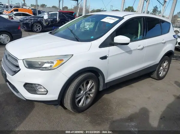 1FMCU0GD9HUD20265 2017 FORD ESCAPE - Image 2
