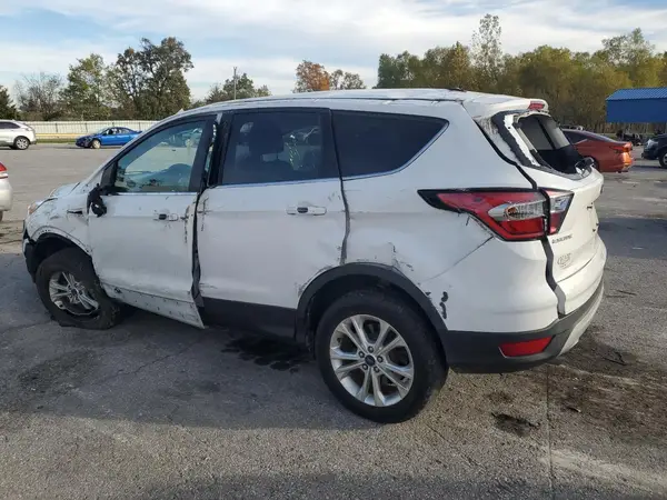 1FMCU0GD9HUD30200 2017 FORD ESCAPE - Image 2