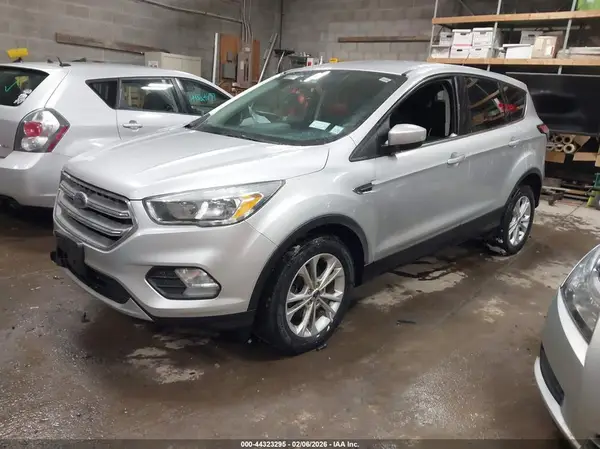 1FMCU0GD9HUD50303 2017 FORD ESCAPE - Image 2