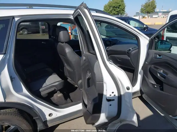 1FMCU0GD9HUE48120 2017 FORD ESCAPE - Image 8