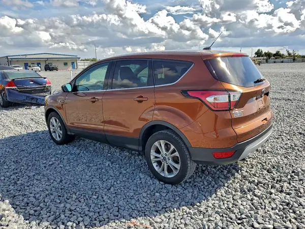 1FMCU0GD9HUE55620 2017 FORD ESCAPE - Image 2