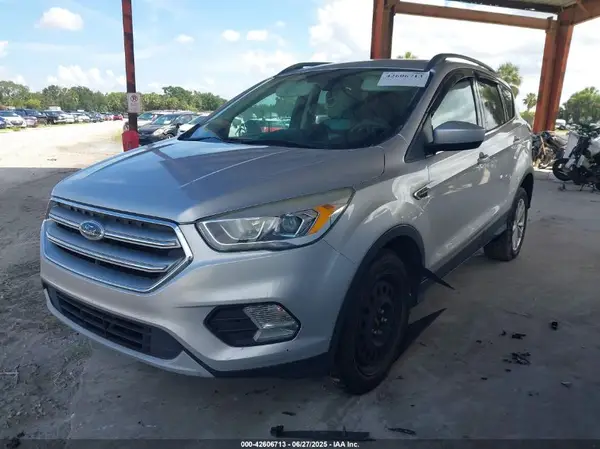 1FMCU0GD9HUE70182 2017 FORD ESCAPE - Image 2
