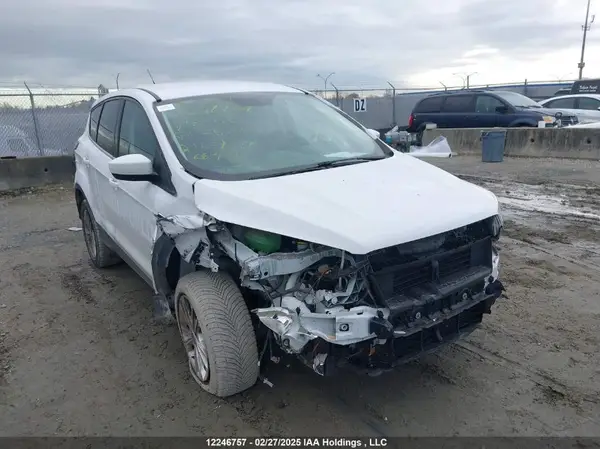 1FMCU0GD9HUE78038 2017 FORD ESCAPE - Image 1
