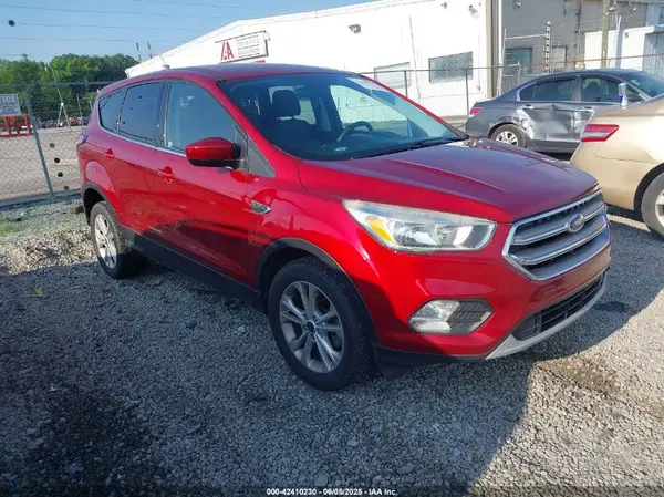 1FMCU0GD9HUF01849 2017 FORD ESCAPE - Image 1