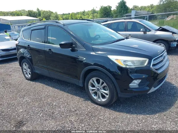 1FMCU0GD9JUA11188 2018 FORD ESCAPE - Image 1
