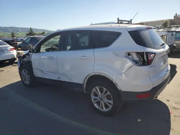 1FMCU0GD9JUA35555 2018 FORD ESCAPE - Image 2