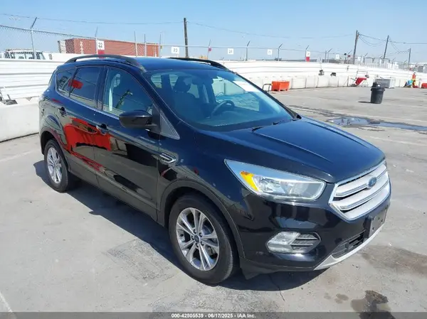 1FMCU0GD9JUA73626 2018 FORD ESCAPE - Image 1