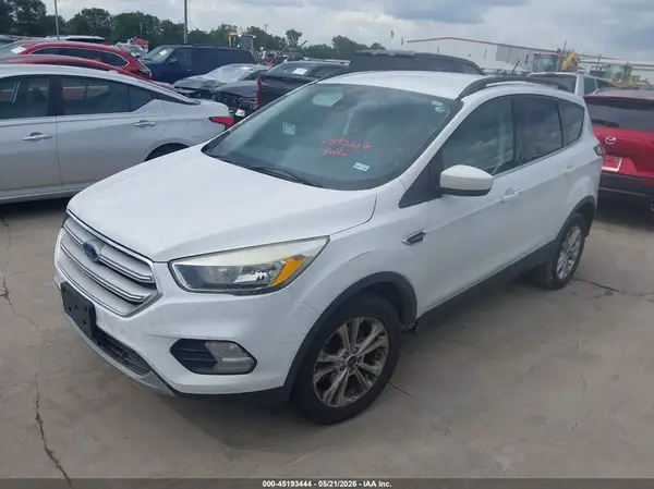1FMCU0GD9JUA75621 2018 FORD ESCAPE - Image 2