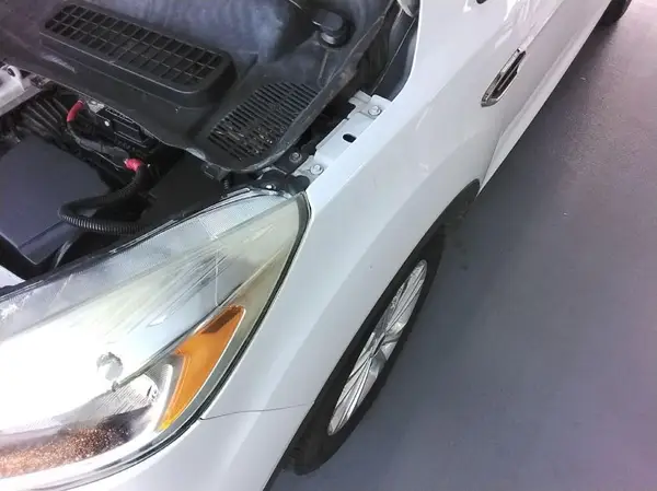 1FMCU0GD9JUA76123 2018 FORD ESCAPE - Image 2