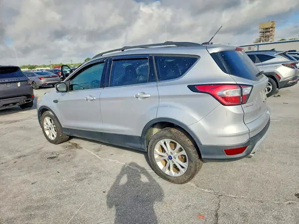 1FMCU0GD9JUB45764 2018 FORD ESCAPE - Image 2