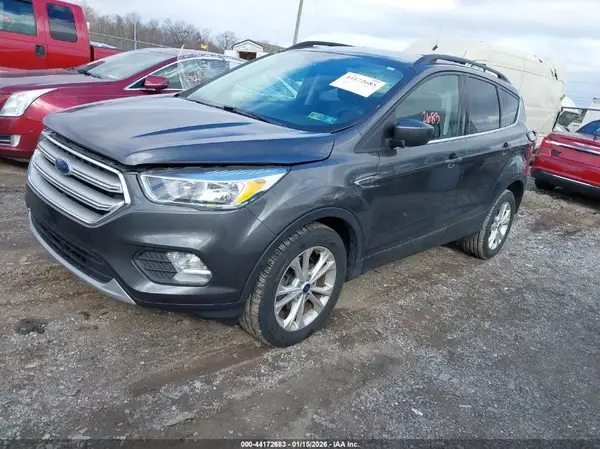 1FMCU0GD9JUB61687 2018 FORD ESCAPE - Image 2