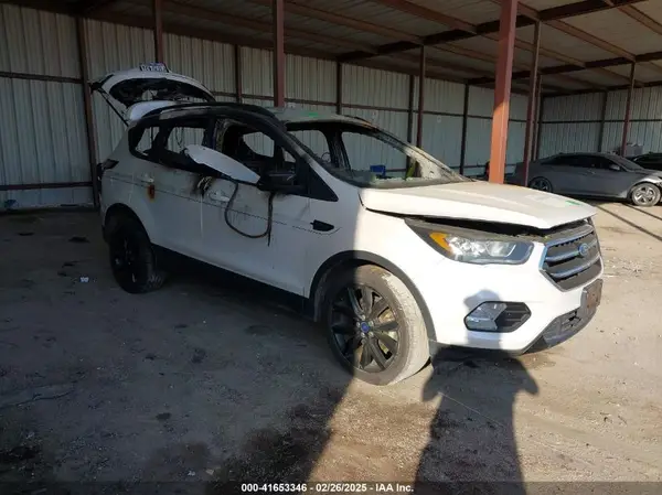 1FMCU0GD9JUB72270 2018 FORD ESCAPE - Image 1