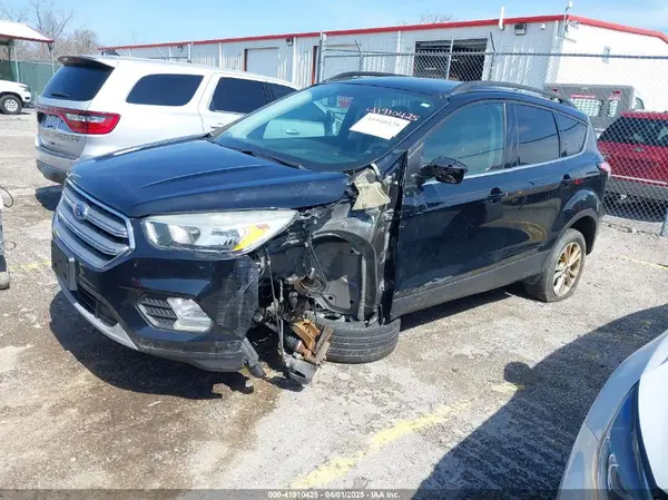 1FMCU0GD9JUC01721 2018 FORD ESCAPE - Image 2