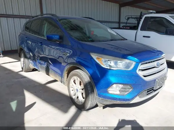 1FMCU0GD9JUC12721 2018 FORD ESCAPE - Image 1