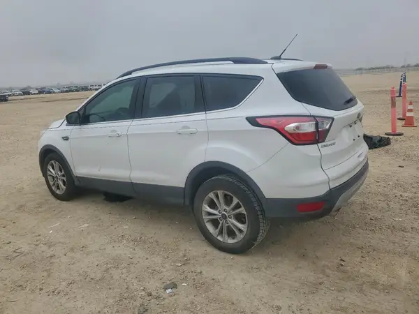 1FMCU0GD9JUC44956 2018 FORD ESCAPE - Image 2