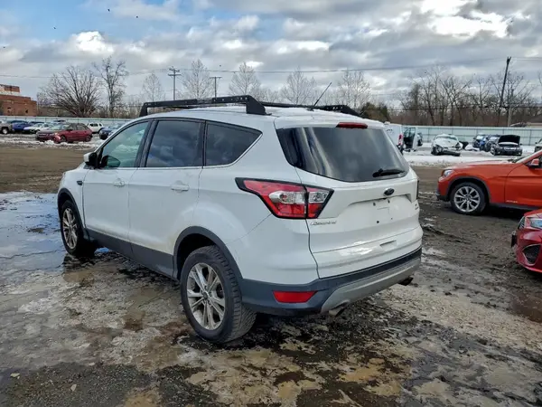 1FMCU0GD9JUC50191 2018 FORD ESCAPE - Image 2