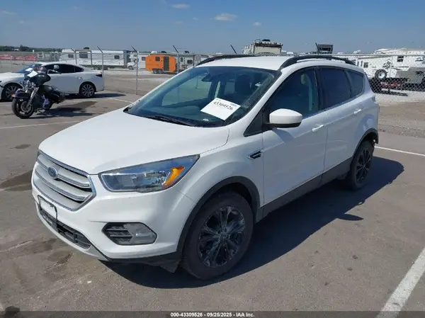 1FMCU0GD9JUC64849 2018 FORD ESCAPE - Image 2
