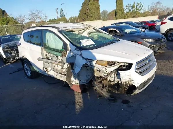 1FMCU0GD9JUC86804 2018 FORD ESCAPE - Image 1