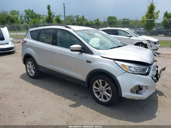 1FMCU0GD9JUC87435 2018 FORD ESCAPE - Image 1